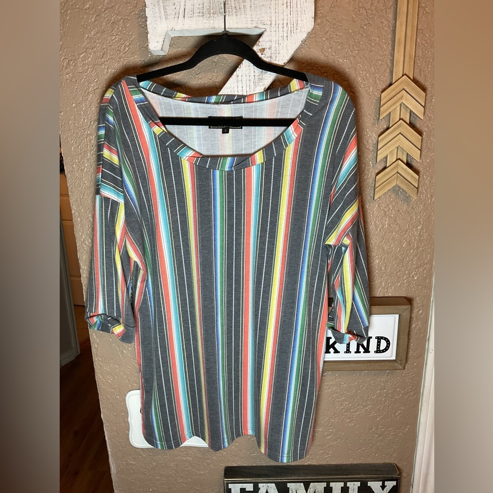 L&B Lucky & Blessed Gray Serape 3/4” Sleeve Knit Top Women’s Size Small